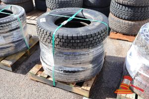 34 · 3 X 9.5/R17.5 LT TYRES