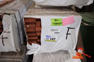 Pack Of Jarrah, Skip Dressed, 100 X 25, Feature 408 Lm, 1.020 M3, Random Lengths, Pack# 320027131, Transport Dims- 5.7 Mt X H 450 X W 480.