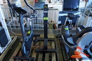 3 · 1 X ZROC WEIGHTS RACK (SOME MARKS)
