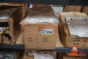 114 · APPROX 20x WHITE SHORT SLEEVE CHEFS JACKETS, SIZE: XL