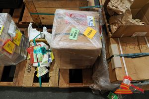 97 · BOX WITH CAT TURBO EP-BASIC, PART NO# 20R-2933, OVERALL DIMS 700mm x W300mm x H700mm, PO:200855907