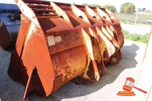 23 · KOMASTSU WA500-6 ROCK BUCKET 4.7M3, SERIAL# 63864
