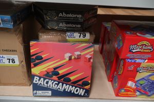 BUNDLE OF TOYS INCLUDING: 1x BOX OF BACKGAMMON GAMES AND 2x ABALONE GAMES, ALL UNOPENED