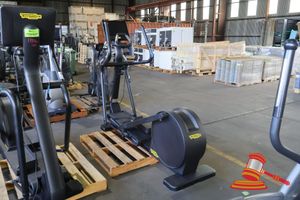 1 X Technogym Elliptical Cross Trainer, Untested, Some Marks, Approx; 2m L X 50cm W X 1.3m H, On A Pallet