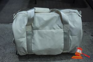 121 · HEYS PUFFER DUFFEL TRAVEL BAG LIGHT CREAM (POSS UNUSED)