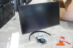 25 · LG 32 INCH LCD MONITOR, MODEL: 32UK550, UNTESTED, POWER CABLE AND BASE STAND INCLUDED (SOME MARKS)