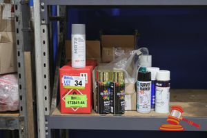 34 · ASSORTED SPRAY CANS, INCLUDES; SPRAY PAINT OF VARIOUS COLOURS AND LUBRICATE SPRAY (CEPLATTYN 300 SPRAY), POSS UNUSED