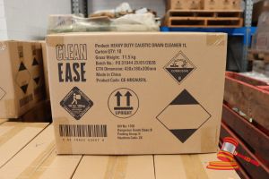 489 · 2x BOXES OF CLEAN EASY HEAVY DUTY DRAIN CLEANER, 1L PER BOTTLE, 20x BOTTLES TOTAL
