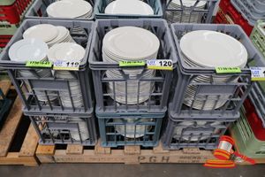 120 · APPROX 50 X WHITE DINNER PLATES, IN 2 X MILK CRATES (COMMERCIAL GRADE)
