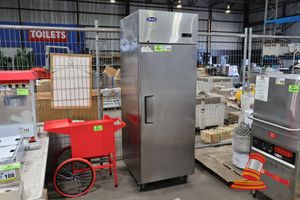 1 X Atosa Upright Refrigerator, Model: Mbf8001, 670l Capacity, Mobile. Stainless Steel. 10amp (Plug). Approx 730 X 800 X H2000mm. Some Marks/Damage, Untested