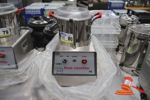 80 · FOOD CHOPPER 5LT (UNUSED)