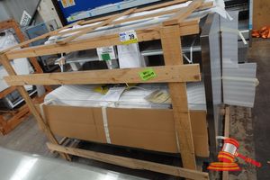 1 X Hussmann Commercial Refrigerated Display Case, Silver, 3 Tier, End Section. Model: Dm13-3ch3-3ccr, Sn:Sz32244. Requires Remote Refrigeration System. Approx 1880 X 1065 X H1330mm. Untested (Unused). In Transport Crate