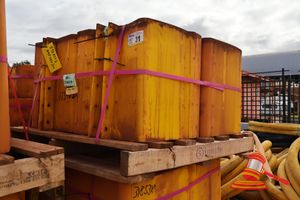 31 · MULTOTEC BEAM LINERS, 400X400X540, INCLUDES:APPROX 8 X LINER SQUARE BOTTOM DECK, YELLOW, DIMENSIONS: 1.2M X 1.2M X 700MM ON PALLET, WEIGHT: 300KG PER BUNDLE, MULTOTEC PART NO: 292656 (USED, SOME MARKS), (B9218372)
