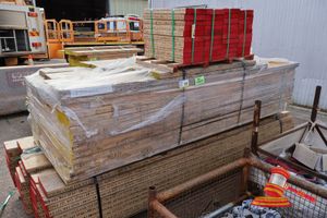 Bundle Of 40 Mm X 230 Mm X 2700 Mm Scaffold Treads Approximately 36 Pieces