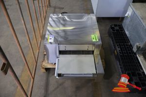 8 · CONVEYOR PIZZA OVEN