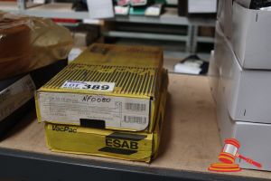 2x BOXES OF VACPAC WELDING ELECTRODES, CODE: NF0080