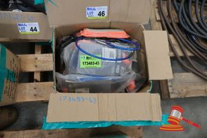 46 · 1 X BOX OF 8 X LINQ WIRE LANYARD, SINGLE LEG, SNAP HOOK TO DOUBLE ACTION SCAFF HOOK, MODEL: WLSA1SNSDSR, SHOCK ABSORBING, (UNUSED, BOXED)