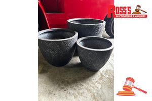 42 · Matching set of 3 Grey Planters - Sizes: 30.5 x 24.5 cm, 37 x 29.5 cm, 43 x 36 cm, RRP $340 Create a stylish designer display from the Leafy Planter range, featuring a rounded planter with a decorative leafy texture, this range brings a clean, contemporary look to homes, patios, courtyards, entryways and landscaped spaces. Constructed from lightweight fibreclay construction, it combines practical lightweight handling with a premium look. It is designed for indoor and outdoor use, Drainage hole i