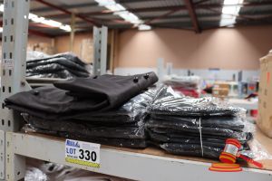 330 · BUNDLE OF BLACK CHEFS JACKETS, SIZE: 3XL AND BLACK APRONS