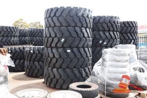 37 · 4 x TECHKING TYRES, 29.5R29 ETD2, 2 STAR, A2, 218, L5, L2, LU