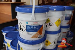 384 · 2x TUBS OF ECO-CHLOR DRY CHLORINE TABLET BACTERICIDE (GRANULAR), 10kg PER TUB