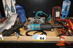 64 · TRAY OF ASSORTED TOOLS INCLUDING MAKITA CORDED 125MM ANGLE GRINDER, DEYUYU CORDLESS MINI CIRCULAR SAW, NO BATTERY (FITS MAKITA BATTERY)