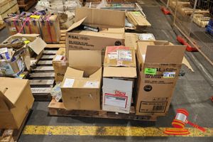 Assorted Poly Pipe Fittings And Components Including Fusion. Assorted Sizes -Elbows And Joiners, On A Pallet