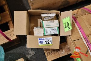 1 X Box Containing: Epiroc Vert-X 60e9 836 133xs99 Angle Sensor, Sn:101209b 159170 2321 018, Schneider Electric Bmxnoc0401 Ethernet/Ip & Modbus Tcp M340 Module, (Poss Unused, Boxed). (S44#4974673219/8), (Dr#1730)