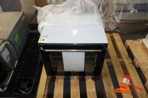 10 · CONVECTION OVEN