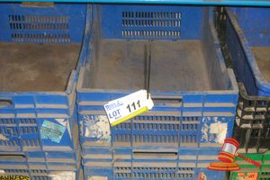 111 · 6 x PLASTIC STORAGE CRATES