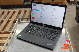 Lenovo T490s, 14 Inch Touch Notebook, Intel Core I5 8265u 1.60ghz, 8gb Ram, 256gb Ssd / No Os, Sn: Pc1fvfc3 / An:Itt28733, Untested ( Some Marks / No Charger )