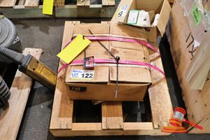 1 X 3158872 Caterpillar Bearing, Cat 529-9100, Approx Dimensions H 30 (Cm) W 70 * L 57, On Skid.(B6557660)