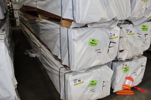 17 · JARRAH SKIP DRESSED, FEATURE, 100mm x 25mm, 409LM, TRANSPORT DIMS L5.7 x W500mm x D430mm, APPROX WEIGHT 800/900KG, RANDOM LENGTHS (PACK# 32009891)