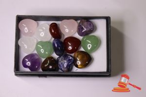 94 · HEART SHAPED POLISHED STONES