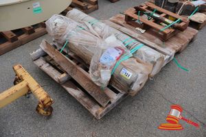 2 x ROLLS OF DUST & SEALING CLOTH, EACH ROLL IS 02mm x 1350mm x 20MTRS, OVERALL DIMENTIONS 1350mm x 1200mm ON A PALLET