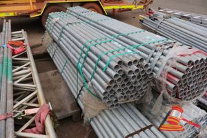 96 · APPROX 50 X GALVANISED STEEL SCAFFOLD TUBE, APPROX 2.1M (USED, SOME MARKS / PAINT RESIDUE)