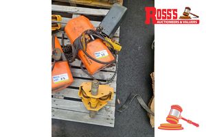 32 · 1 TONNE HITACHI ELECTRIC CHAIN HOIST (PS1857)