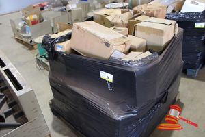 9 · QUANTITY OF VARIOUS DONALDSON WESFIL AIR FILTERS