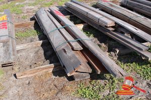 498 · JARRAH GARDEN SLEEPERS, 30 LINEAL M, 200 X 40