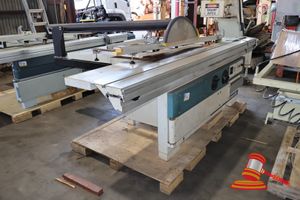 19 · PANEL SAW 5CM MINIMAX FORMULA S35, 3.2 SLIDING TANK, MANUAL TILT, MANUAL RISE AND FALL WITH OVERHEAD GUARD, 400 V POWER