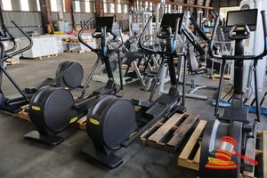 15 · 1 X TECHNOGYM ELLIPTICAL CROSS TRAINER, UNTESTED, SOME MARKS, APPROX; 2M L X 50CM W X 1.3M H, ON A PALLET