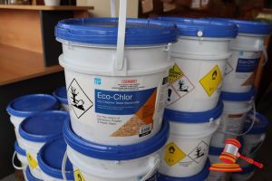 374 · 2x TUBS OF ECO-CHLOR DRY CHLORINE TABLET BACTERICIDE (GRANULAR), 10kg PER TUB