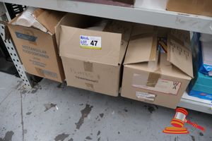 47 · BUNDLE OF DISPOSABLE NAPKINS, PAPER PLATES AND CUPS