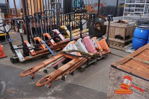 5 X Pallet Jack, Various Brands Including Bt Lifter Model: Lhm230, Qmax 2300 Kg, Toyota Material Handling Model: 7hbw23, Zenith (Some Rust / Wear)
