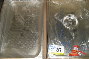 87 · 13 x GASTRONORM REFORMATTED TRAYS, 65mm DEEP 1/1 WITH LIDS