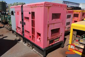 38 · 2020 LEES DIESEL GENERATOR, MODEL: LSC200S3, SN: 202002040, PRIME RATING: 181KVA, STANDBY RATING: 200KVA, 50HZ, 415 VOLTS, 3 PHASE, HRS 21,287 SHOWING, **REPORTED AS HAVING OIL LEAK FROM FRONT OF ENGINE**, UNTESTED, (ASSET# GS3281)