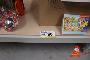 96 · BOX OF CASTORLAND PUZZLES, FARM AND 1x COMFORT QUEST, ALL UNOPENED
