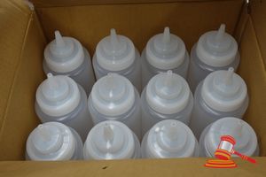 165 · 12 X TRENTON SQUEEZE BOTTLES, CLEAR, ITEM NO. 45290, 1.0LT, IN A BOX
