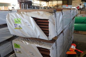 13 · PACK OF JARRAH OVERLAY, FEATURE, 130mm x 013mm, .27.69M2, 213LM, RANDOM LENGTHS (TRANSPORT SIZE L2.960mt x W520mm x H350/400mm, 350kg WEIGHT APPROX ) (PACK# 320029842-27)