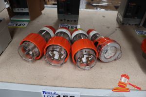 152 · 4x PLUGS